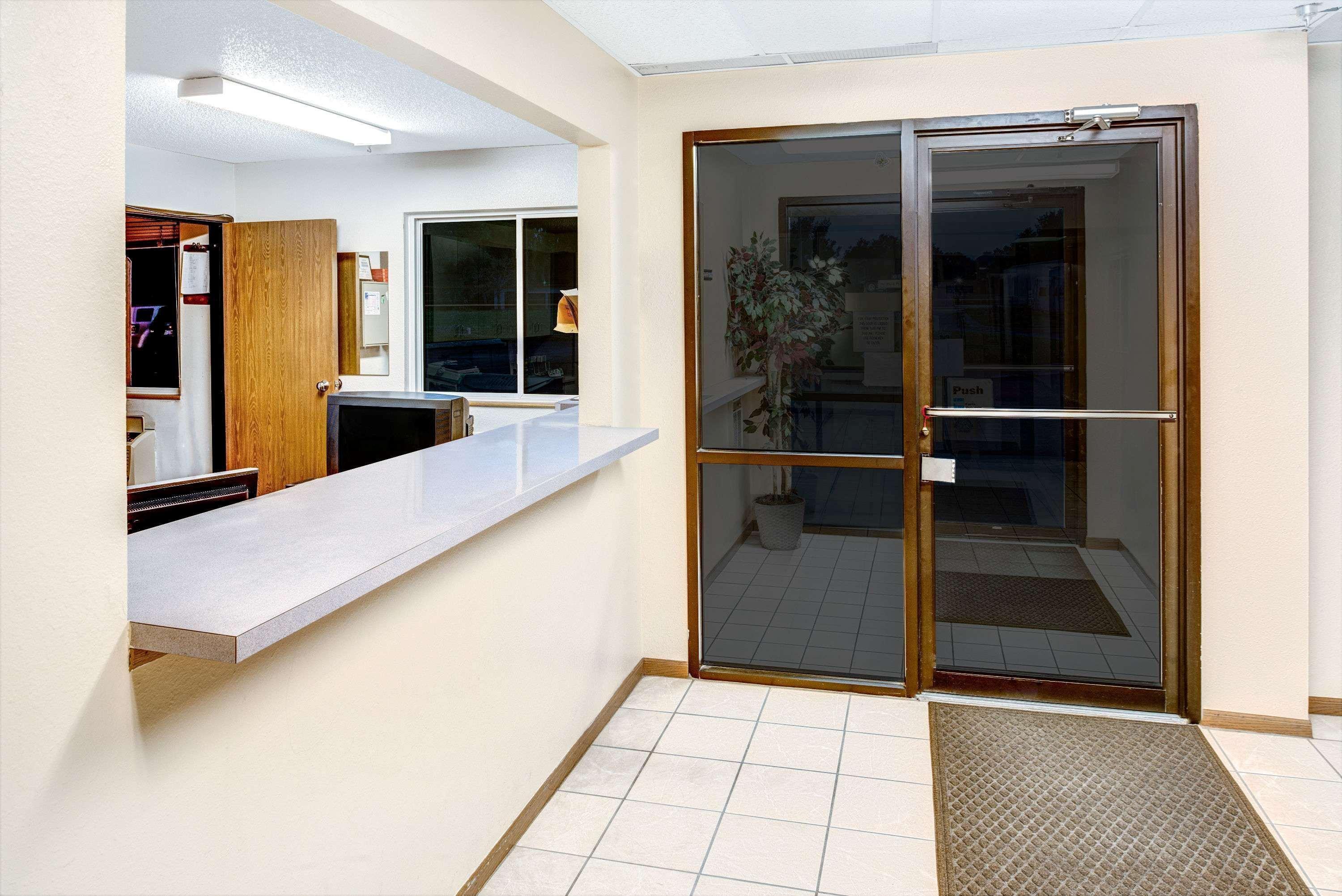 ซูเปอร์ 8 บาย วินด์แฮม แบลร์ Hotel Blair ภายนอก รูปภาพ