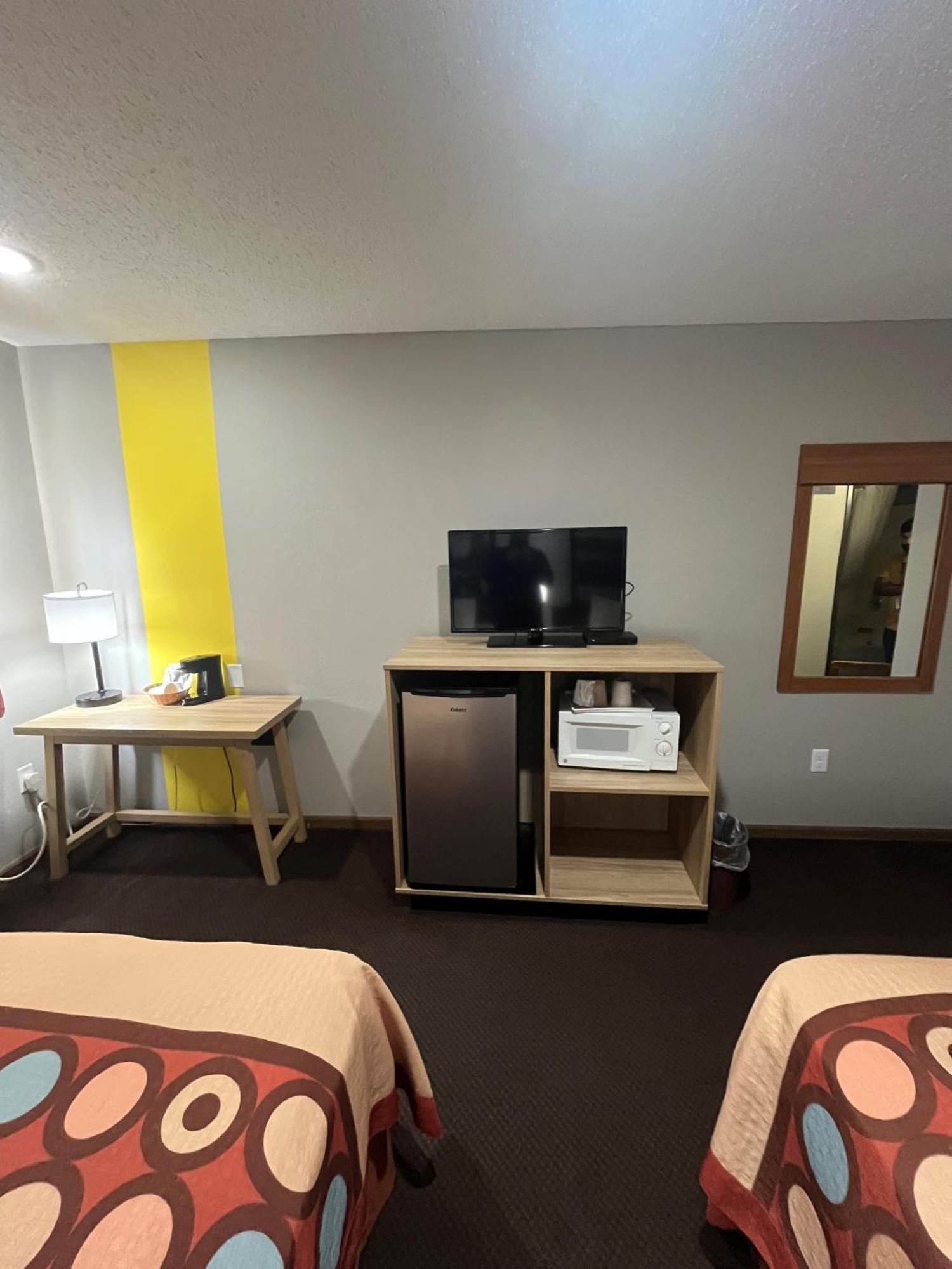 ซูเปอร์ 8 บาย วินด์แฮม แบลร์ Hotel Blair ภายนอก รูปภาพ