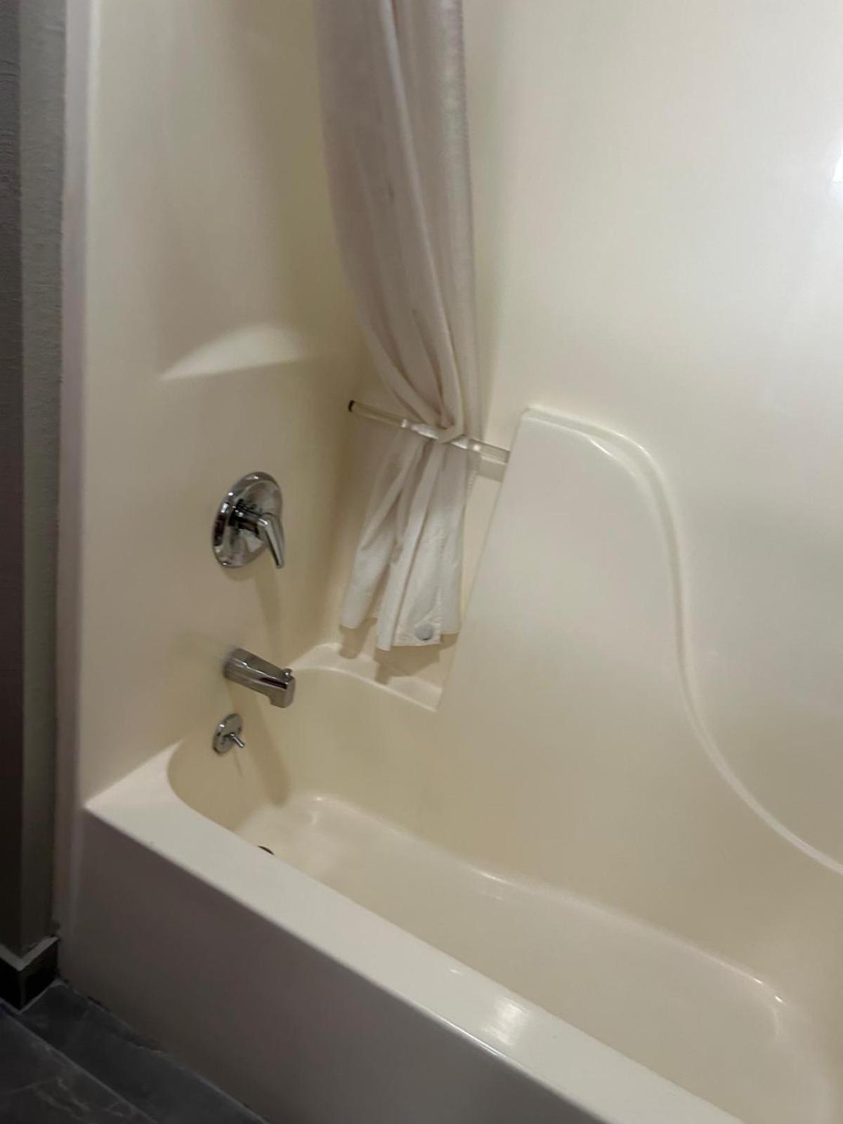 ซูเปอร์ 8 บาย วินด์แฮม แบลร์ Hotel Blair ภายนอก รูปภาพ